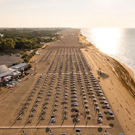 Recently Built Row House With Huge Swimming Pool * Bibione